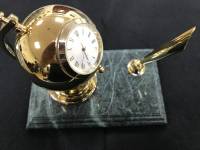 6139 Настольный набор: шариковая ручка, часы из алюминия, металлическая пластина для нанесения гравировки, 9*14,5*1,8см, мрамор