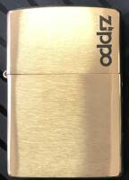 204 B_Z Logo10 Зажигалка ZIPPO с покрытием Brushed Brass, латунь/сталь, золотистая, матовая, 38x13x57 мм